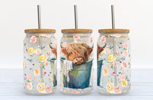 Load image into Gallery viewer, Highland Cow Floral Libbey Glass Tumbler
